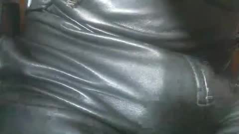 Snapshot of leathermotocross001 chatting on October 17, 4:00 pm Leathermotocross online show from October 17, 4:00 pm