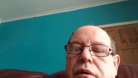 leatherpants68 online show from March 25, 8:32 am