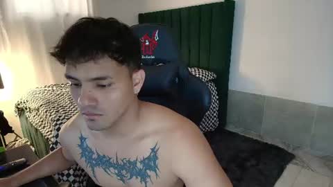  Lei  online show from June 12, 8:52 pm