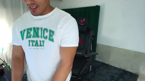  Lei  online show from March 6, 12:09 am