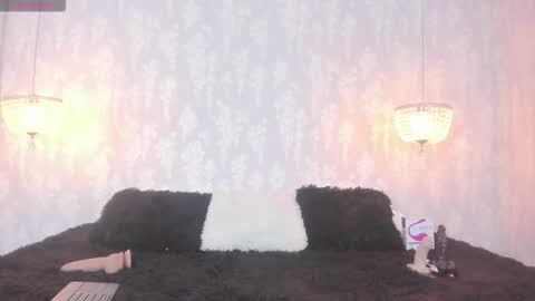 LEIGH ANGELS online show from October 18, 11:31 pm