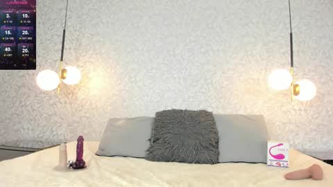 LEIGH ANGELS online show from February 23, 12:13 am