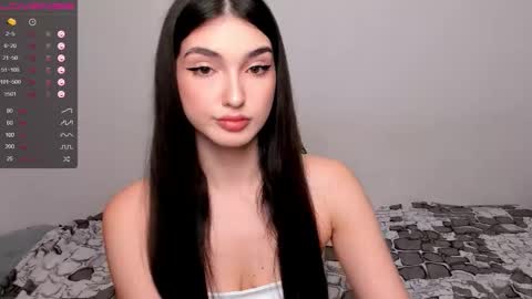 Leila online show from February 19, 6:18 pm