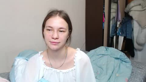 Snapshot of leila_bambi chatting on February 11, 6:22 pm leila_bambi online show from February 11, 6:22 pm