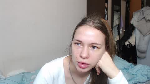 Snapshot of leila_bambi chatting on February 4, 8:35 am leila_bambi online show from February 4, 8:35 am