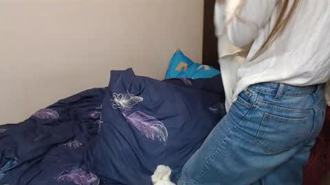 Snapshot of leila_bambi chatting on February 22, 9:12 am leila_bambi online show from February 22, 9:12 am