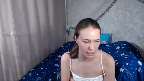 leila_bambi_ online show from July 28, 7:39 pm