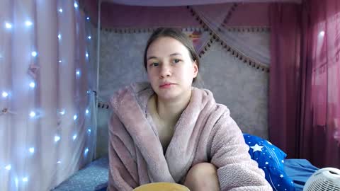 leila_bambi_ online show from February 3, 3:59 am