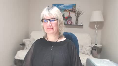 Leila Kinky online show from June 13, 6:46 am