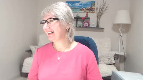 Snapshot of leilamays chatting on October 22, 6:16 am Leila Kinky online show from October 22, 6:16 am