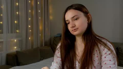 Lelia online show from February 14, 9:50 pm