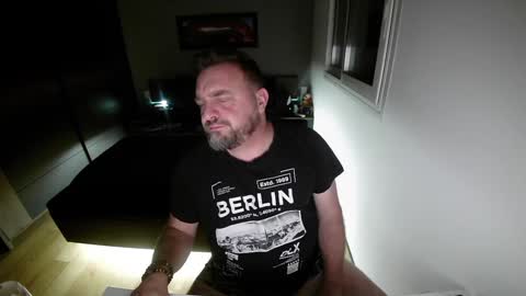 Ange online show from December 24, 2:10 am