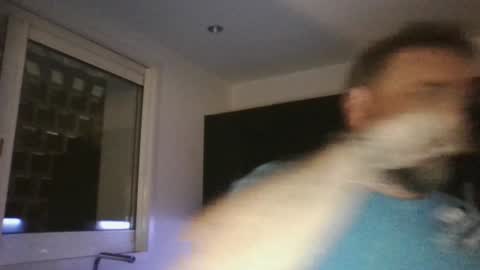 Ange online show from December 6, 6:00 pm