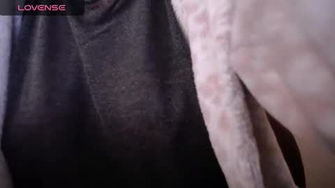 Snapshot of lenagolden chatting on October 13, 11:12 am lenagolden online show from October 13, 11:12 am