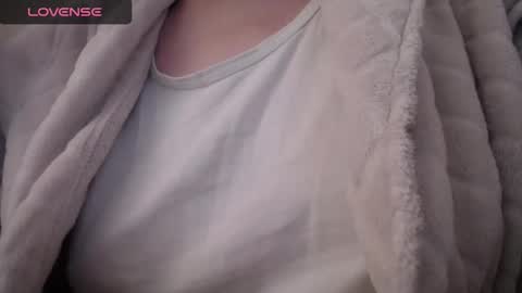 Snapshot of lenagolden chatting on October 16, 10:26 am lenagolden online show from October 16, 10:26 am