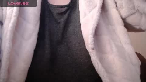 Snapshot of lenagolden chatting on October 18, 10:30 am lenagolden online show from October 18, 10:30 am