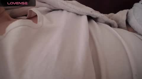 Snapshot of lenagolden chatting on February 20, 12:04 pm lenagolden online show from February 20, 12:04 pm