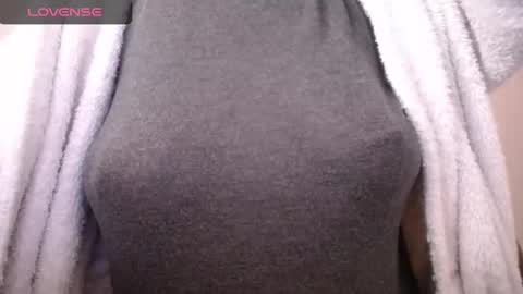 Snapshot of lenagolden chatting on October 28, 12:06 pm lenagolden online show from October 28, 12:06 pm