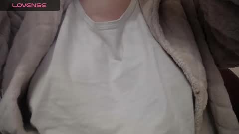 Snapshot of lenagolden chatting on February 21, 3:12 am lenagolden online show from February 21, 3:12 am