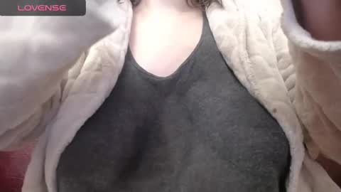 Snapshot of lenagolden chatting on January 31, 10:42 am lenagolden online show from January 31, 10:42 am