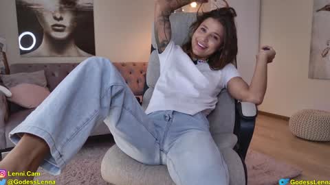 Lenna Goddess online show from February 7, 8:39 am