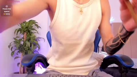 Lenner INDEPENDENT MODEL online show from June 11, 2:59 pm