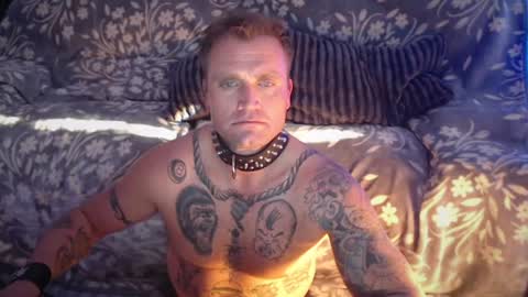 lennpearce82 online show from July 22, 6:37 am