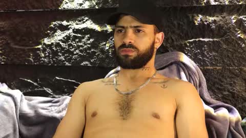 Leo  Diaz online show from November 15, 4:25 am