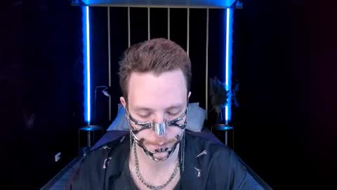Snapshot of leo_mooree chatting on October 22, 9:49 pm Leo online show from October 22, 9:49 pm