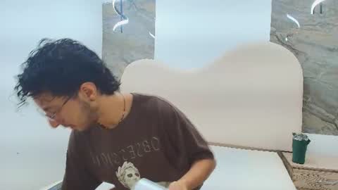 LEO online show from June 11, 3:26 am