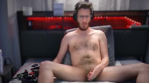 LeoBiggy online show from March 9, 10:30 am