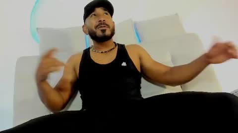 leo  online show from June 11, 1:09 pm
