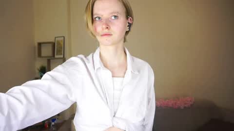 Hello Im Roxy Im just starting my journey here so lets get acquainted online show from March 24, 6:14 pm