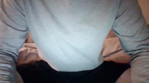 leon_071 online show from March 12, 5:49 pm