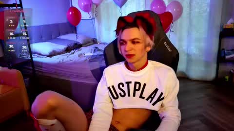 Leon online show from February 11, 7:33 am