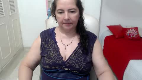 leonela   online show from June 6, 9:26 am