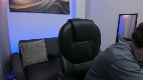 Leo  online show from February 1, 4:31 am