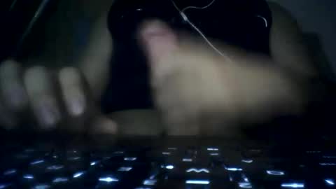 leoonel_95 online show from May 24, 5:25 am