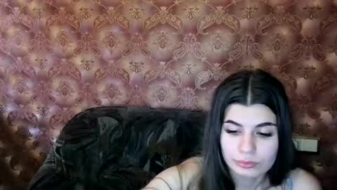 leraberry online show from June 15, 4:54 pm