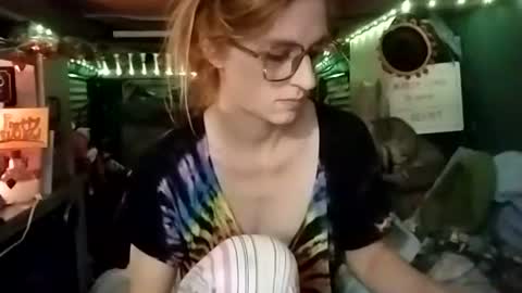 LesleyGumGrass- The Boring Trans girl online show from November 18, 12:35 am