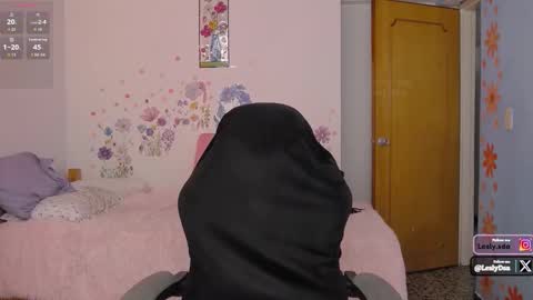 Lesly online show from September 27, 3:54 pm