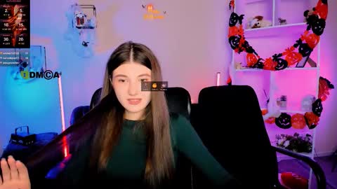 leslie_bird online show from October 24, 12:50 pm