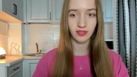  LESLIE   online show from November 7, 10:18 am