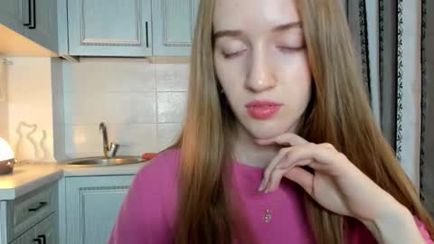  LESLIE   online show from October 20, 6:35 pm