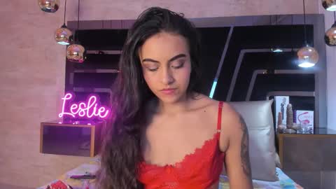 LeslieBush online show from October 25, 8:53 pm