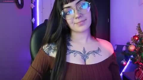 Less  online show from November 10, 2:42 pm