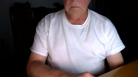 letscum2gether0 online show from July 18, 1:29 am