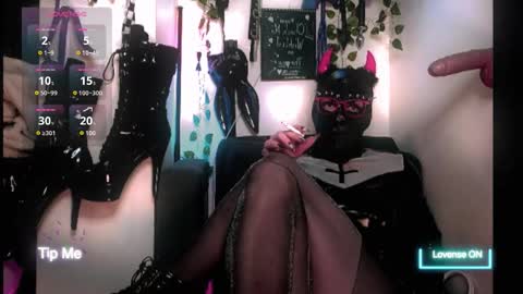 Julian Mask online show from October 18, 11:14 am