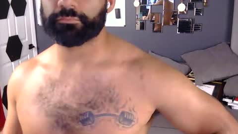 fitnessdude93kg online show from February 25, 7:01 am