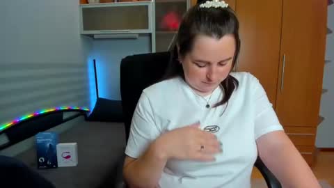 Naomi online show from July 28, 12:48 pm